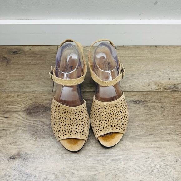 Spring Step Tan Suede Perforated Wedge Sandal Women’s Size 9.5 - Picture 5 of 11